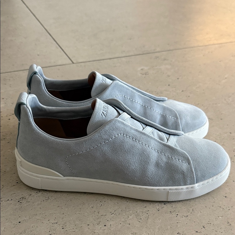 Men's Zenga Triple Stitch Suede Sneakers size 10 brand new